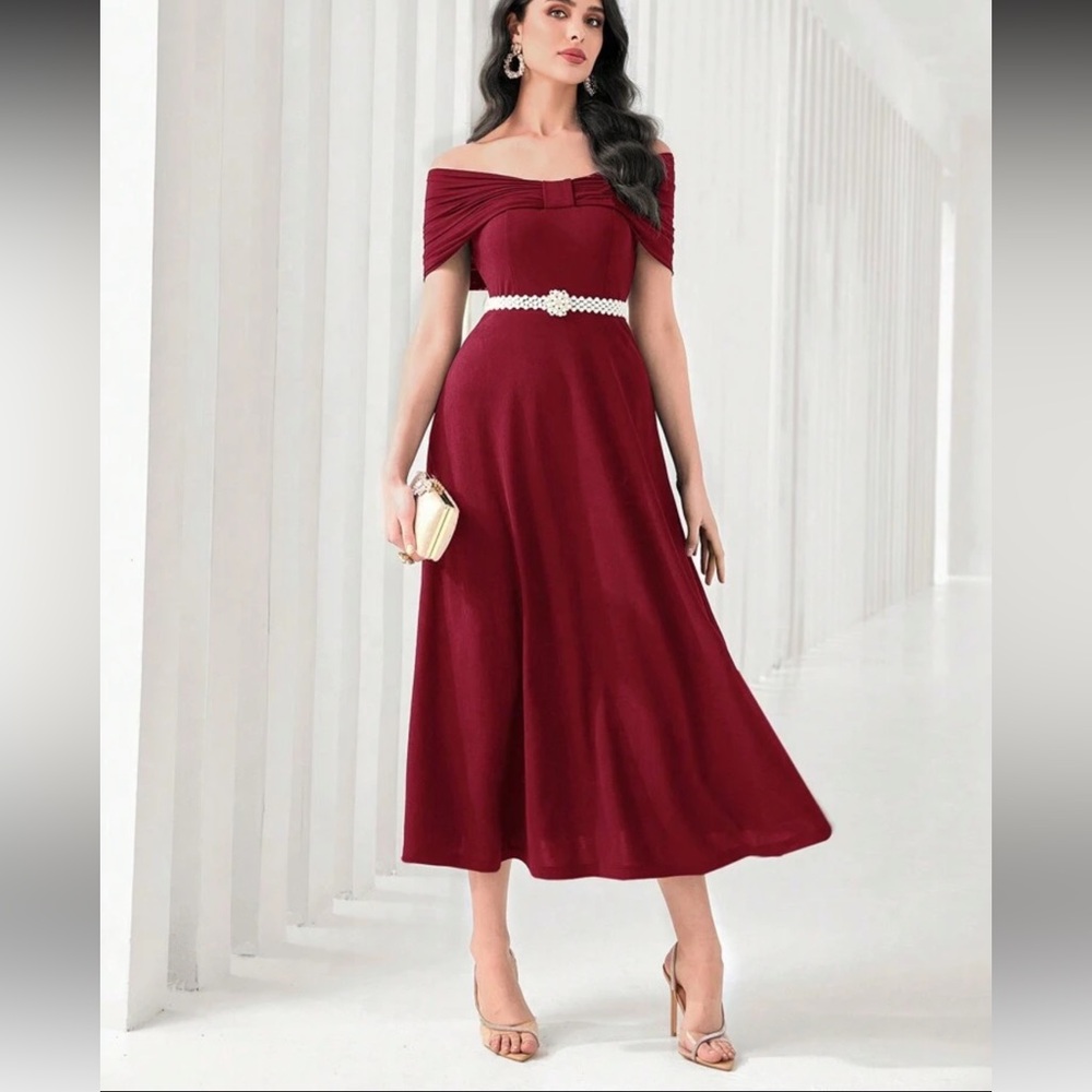 Royal looking unique bow Off-Shoulder maroon midi Dress